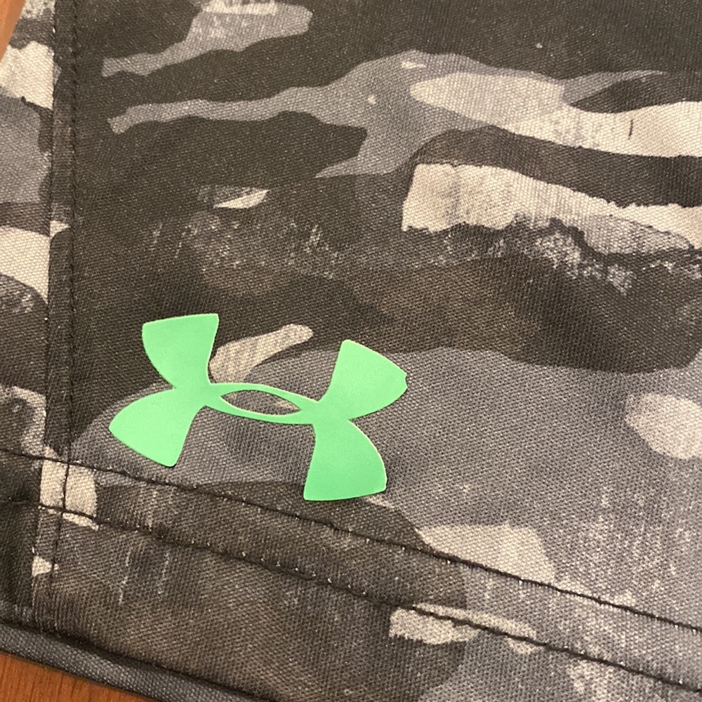 Under Armour shorts - Picture 4 of 5